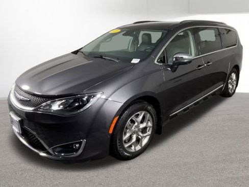 Used 2020 Chrysler Pacifica Limited w/ Advanced Safetytec Group image 5