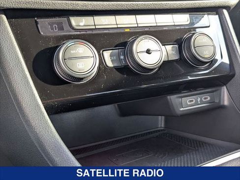 Certified 2024 Volkswagen Jetta GLI 40th Anniversary Edition FWD image 17