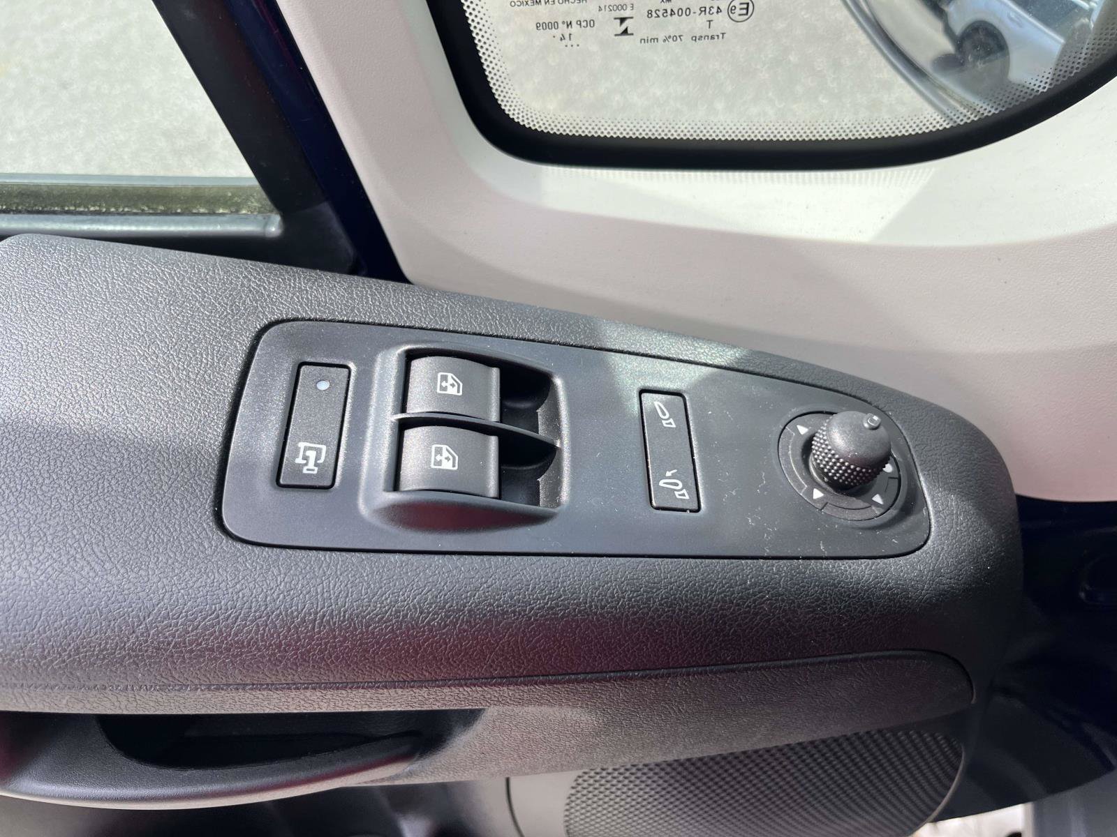 Used 2015 RAM ProMaster 2500 w/ Interior Convenience Group FWD image 10