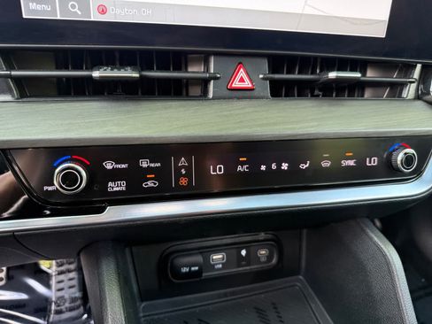 Used 2025 Kia Sportage X-Pro Prestige AWD/4WD image 17