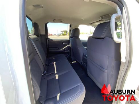 Used 2023 Nissan Frontier SV w/ SV Convenience Package AWD/4WD image 17