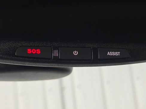 Used 2019 Jeep Grand Cherokee Altitude AWD/4WD image 11
