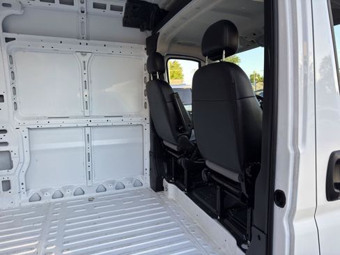 Used 2026 RAM ProMaster 2500 w/ Convenience Group FWD image 15