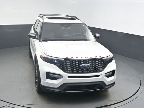 Used 2020 Ford Explorer ST w/ Premium Technology Package image 42