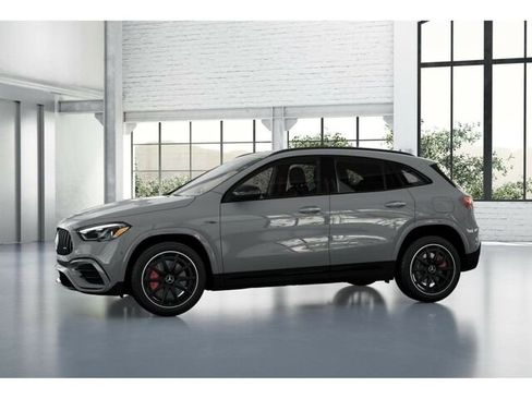 New 2026 Mercedes-Benz GLA 35 AMG 4MATIC image 37