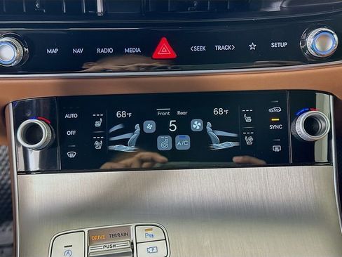 New 2026 Genesis GV70 2.5T Advanced image 14