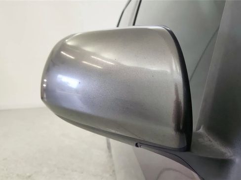 Used 2017 Toyota Sienna SE w/ SE Preferred Package FWD image 18