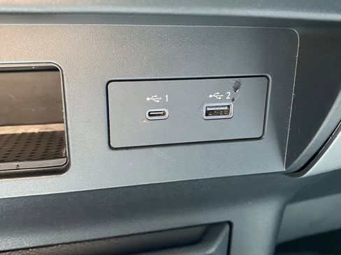 Used 2021 Nissan Titan SV w/ Accessory Utility Package image 32