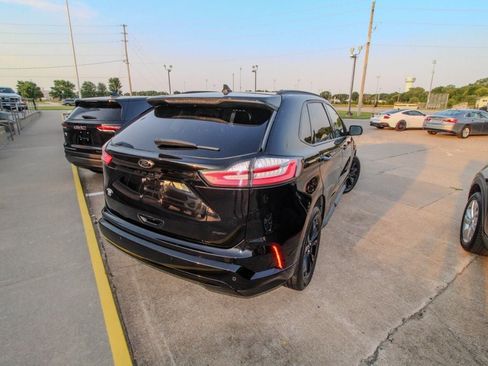 Used 2024 Ford Edge SE w/ Black Appearance Package AWD/4WD image 3