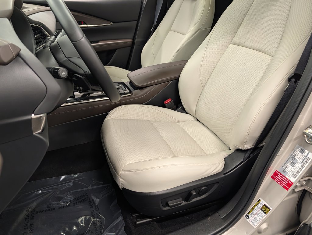 Certified 2023 MAZDA CX-30 AWD 2.5 S w/ Premium Package image 12