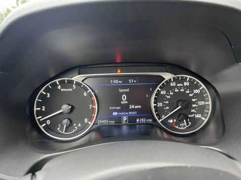 Used 2025 Nissan Altima 2.5 SV image 10