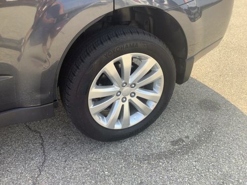 Used 2013 Subaru Forester 2.5X Premium w/ Popular Pkg 2 AWD/4WD image 30