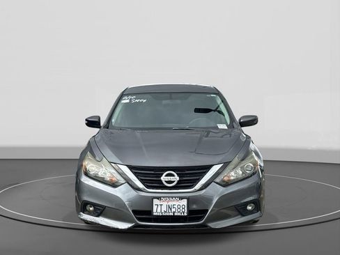 Used 2016 Nissan Altima 3.5 SR image 2