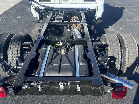 New 2024 Ford F550 4x4 Regular Cab Super Duty image 7