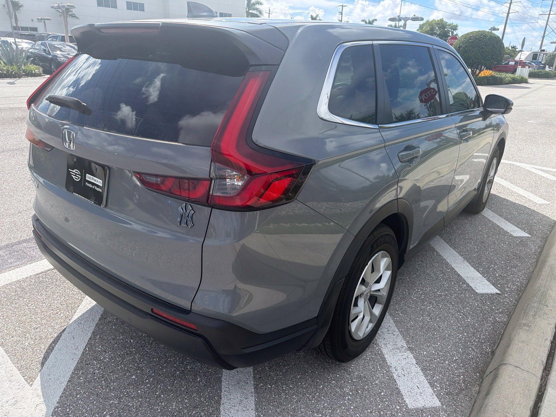 Used 2024 Honda CR-V LX image 6