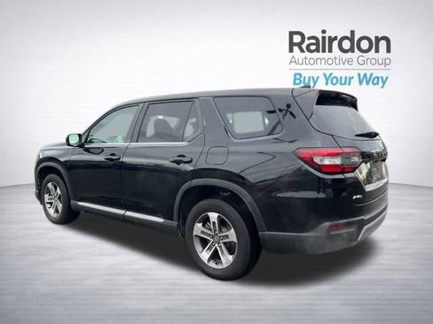 Used 2025 Honda Pilot EX-L image 6