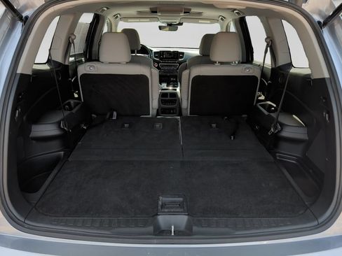 Used 2019 Honda Pilot Touring image 38