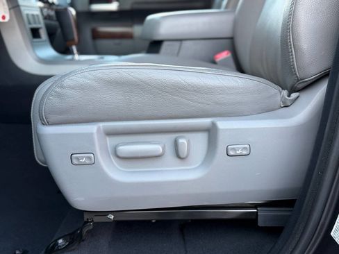 Used 2012 Toyota Tundra Limited w/ Platinum Pkg image 20