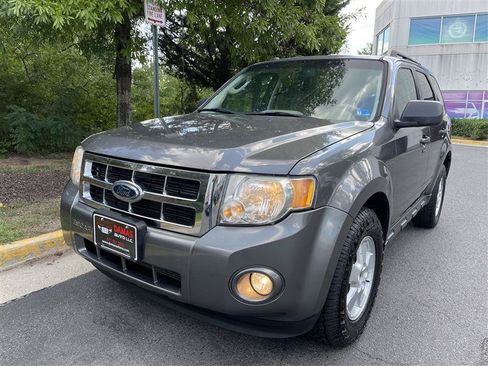 Used 2010 Ford Escape XLT FWD image 3