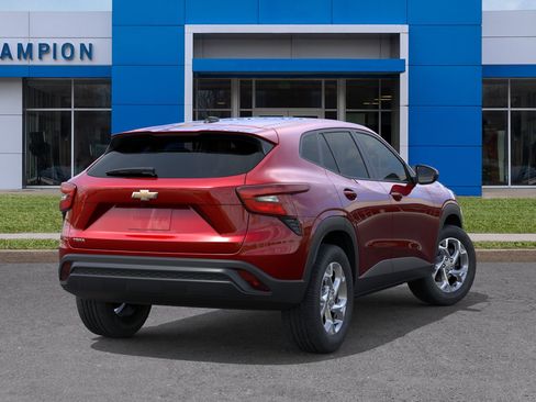 New 2026 Chevrolet Trax LS w/ LS Convenience Package FWD image 4