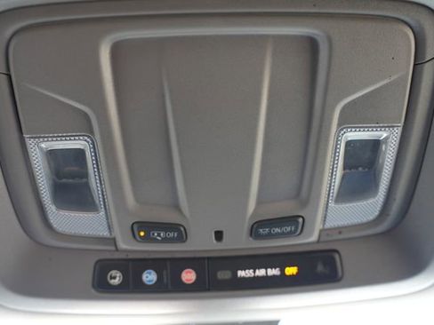 Used 2022 Chevrolet Silverado 3500 LT w/ Convenience Package image 28