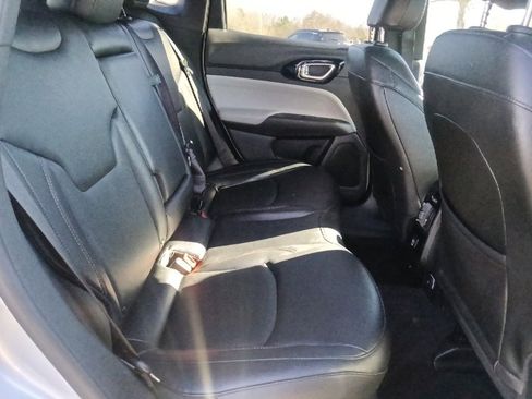 Used 2024 Jeep Compass Limited image 29