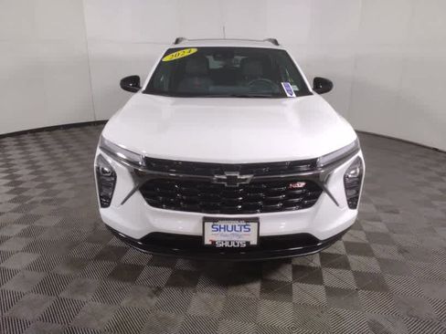 Used 2024 Chevrolet Trax RS w/ Sunroof Package image 5