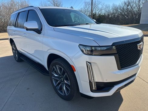 Used 2024 Cadillac Escalade Sport image 4