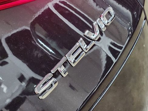 Used 2018 Alfa Romeo Stelvio AWD image 25