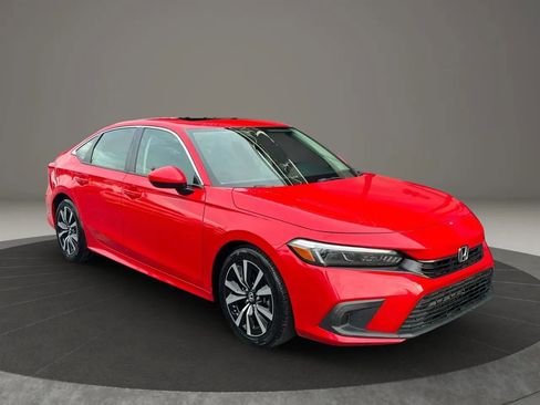 Used 2023 Honda Civic EX image 3