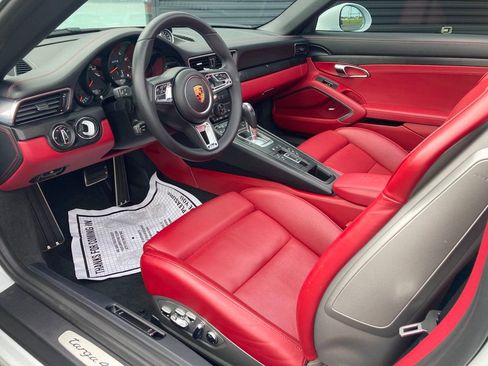 Certified 2019 Porsche 911 Targa 4 GTS image 4