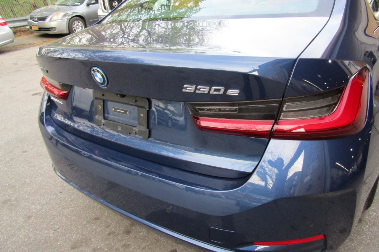 Used 2024 BMW 330e xDrive AWD/4WD image 12