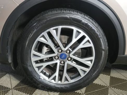 Used 2021 Ford Escape SEL image 9