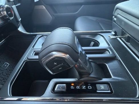 New 2025 Ford F150 Lariat w/ Equipment Group 502A High image 17