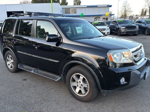 Used 2011 Honda Pilot Touring image 2