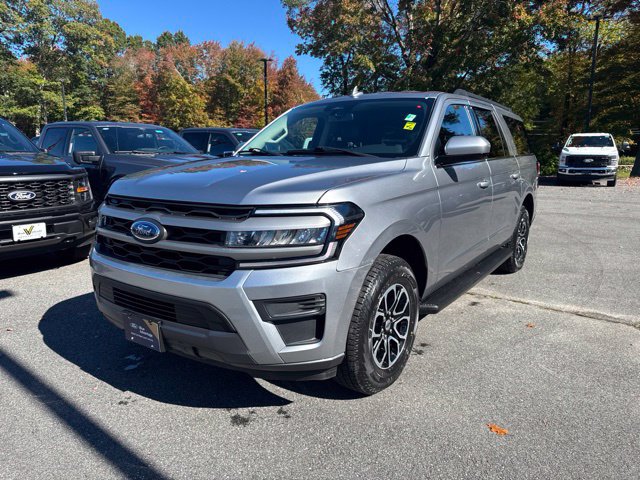 Used 2024 Ford Expedition Max XLT AWD/4WD image 2