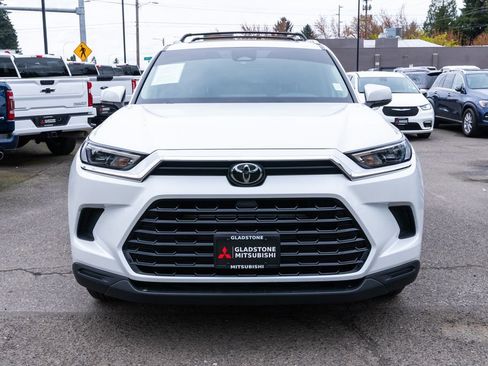 Used 2024 Toyota Grand Highlander AWD Hybrid image 2