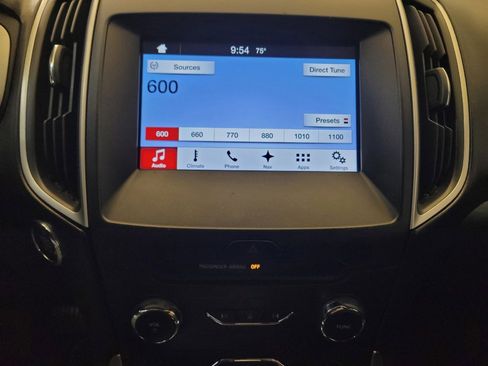 Used 2016 Ford Edge SEL w/ Equipment Group 201A AWD/4WD image 25