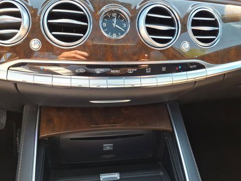 Used 2015 Mercedes-Benz S 550 Sedan image 23