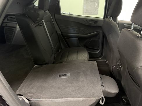 Used 2025 Ford Escape Active AWD/4WD image 21