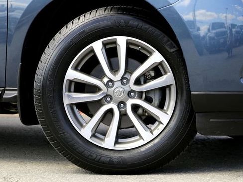 Used 2015 Nissan Pathfinder SL w/ SL Tech Package image 2