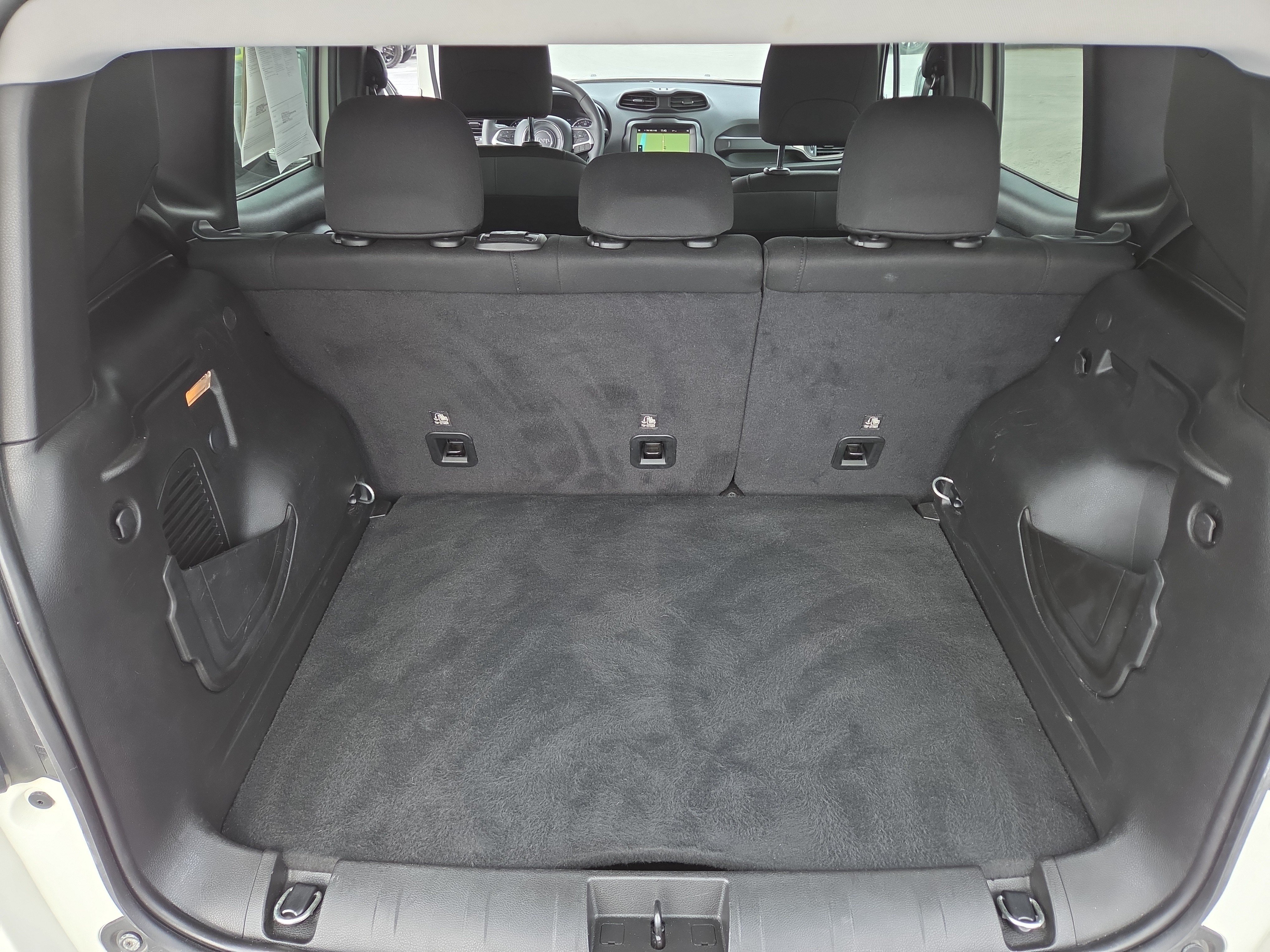 Certified 2023 Jeep Renegade Latitude AWD/4WD image 34