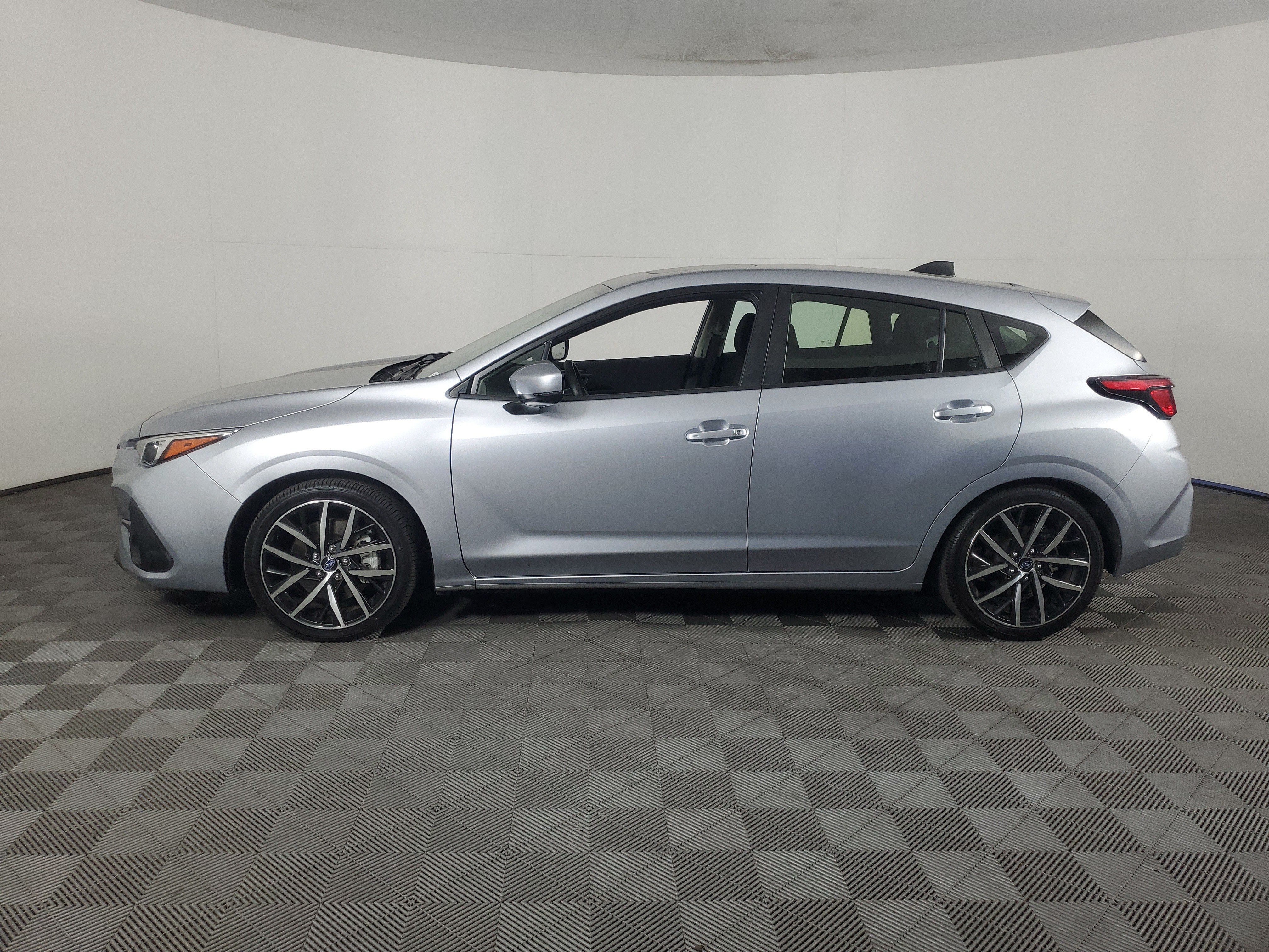 Used 2024 Subaru Impreza 2.0i Sport AWD/4WD image 7