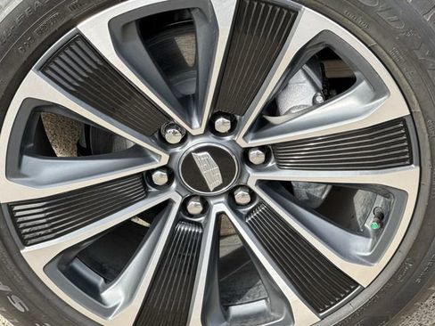 Certified 2026 Cadillac Vistiq Sport image 13