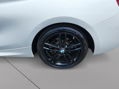 Used 2019 BMW 230i xDrive Convertible AWD/4WD image 15