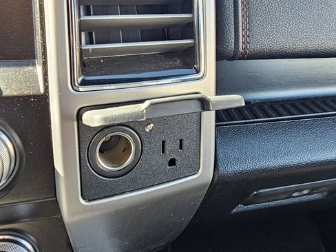 Used 2019 Ford F150 Platinum image 24