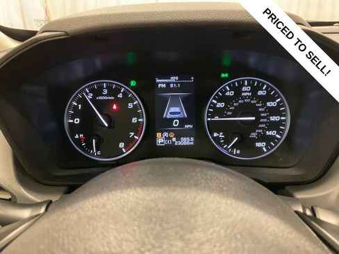 Used 2024 Subaru Crosstrek 2.0i Premium image 2