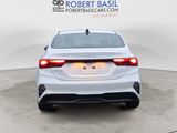 Used 2022 Kia Forte LXS image 4