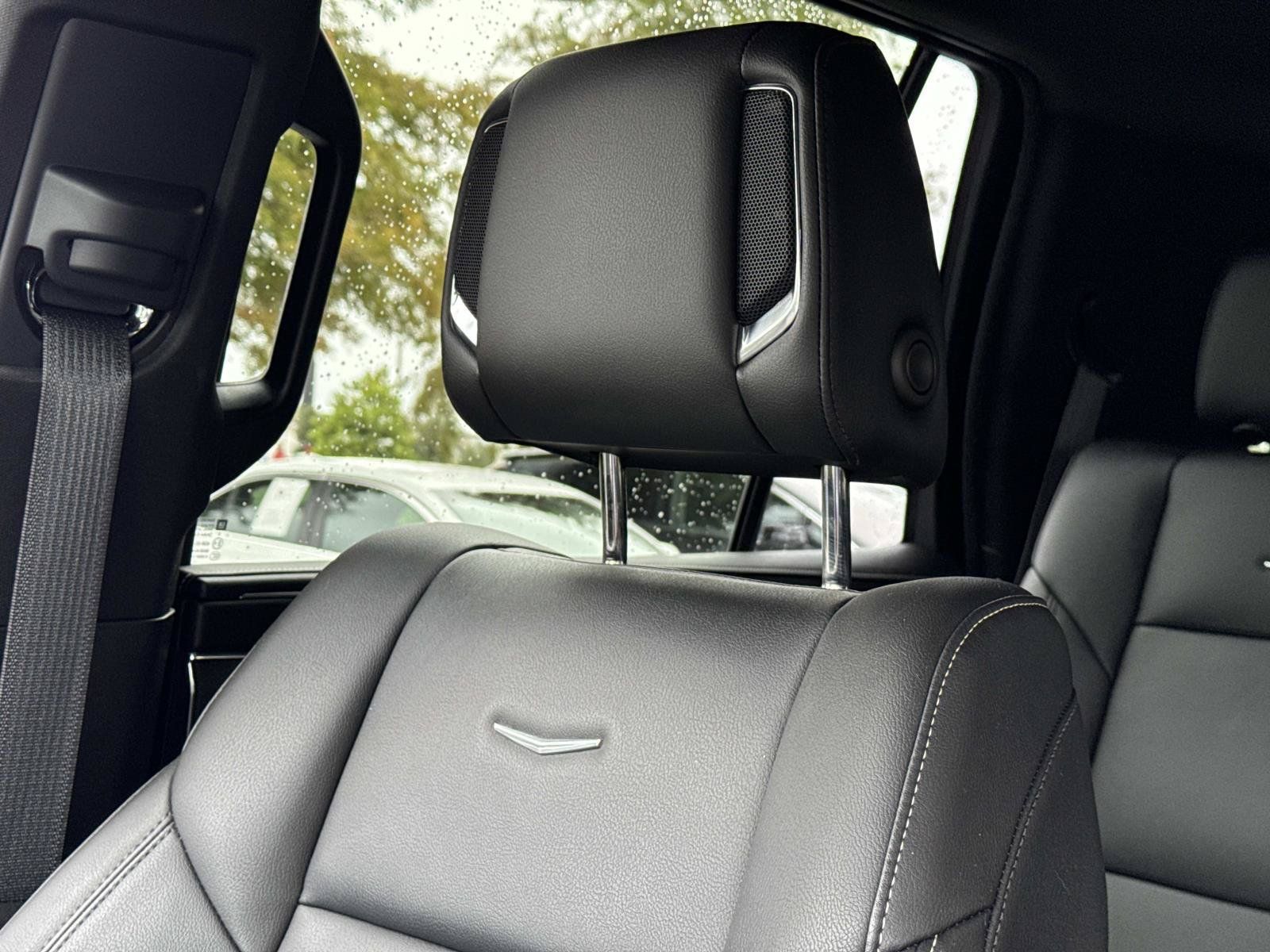 Used 2023 Cadillac Escalade Luxury RWD image 24