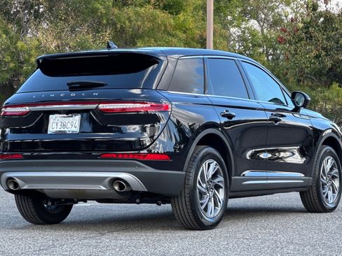 Used 2025 Lincoln Corsair FWD w/ Equipment Group 101A image 4